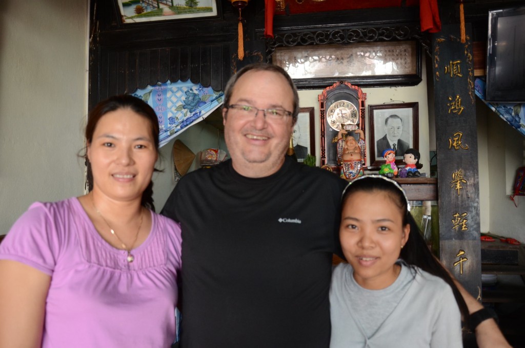 Nga, Tom, and Min